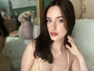 LadyHennieFaye show preview